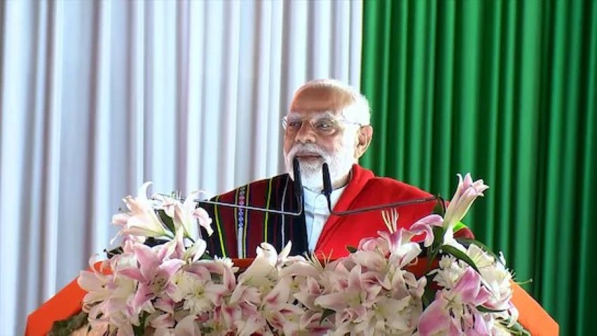 ভারত সরকার আপনাদের পাশে আছে: মণিপুর সফরে মোদি